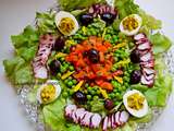 Salade de poulpe fumé, olives, petits pois, carottes à la chermoula et oeufs mimosas