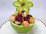 Salade de fruits en coque de pomme
