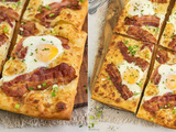 Pizza rapide ▷ avec œuf au plat, bacon et fromage