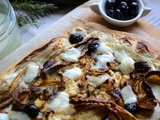 Pizza blanche courgette féta olives noires #végétarien