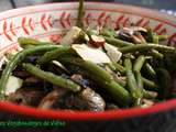 Salade de haricots verts aux champignons, parmesan et noisettes