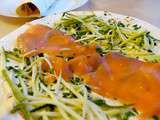 Délicieux wraps au saumon fumé (ciboulette, chèvre frais et courgette crue) – sans cuisson