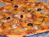 Pizza royale poulet champignons et poivrons