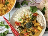 Curry doux de tofu aux légumes et beurre de cacahuète