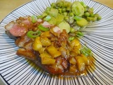 Magret de canard et sa sauce à la rhubarbe, gingembre et orange