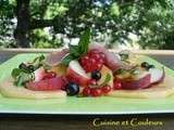 Salade de fruits à l'huile d'olive, balsamique et jambon de Parme