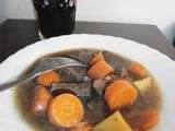 Saint Patrick's Irish stew : ragoût de boeuf à la Guinness, carottes et pommes de terre (Irlande)