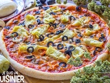 Pizza aux artichauts, jambon, champignons et olives