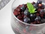 Dossier couleurs dans l'assiette: verrine mauve: betteraves, prunes, myrtilles et crème de balsamique à la figue