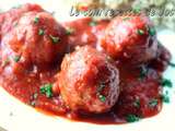 Boulettes de viande, sauce piquante aux tomates