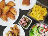 Après une aprem shopping, on fait simple : koubo (de la veille), feuilleté à la viande, beignet de manioc, viande froide, salade composée, salade de mangue au piment, gâteau patate :) #meat #soups #koubo #manioc #salads #réunionisland #reunion #ramadan #ramadhan