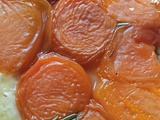 Tarte tatin aux abricots – romarin