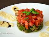 Tartare de tomates aux fines herbes, vinaigre de Xérès et huile d'olive au basilic