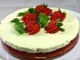 Gâteau aux fraises, chantilly au basilic et biscuit à l’huile d’olive
