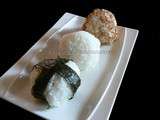 Onigiri, boulettes de saumon et brocolis