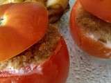Tomates farcies au poisson gratiné au citron vert et ail