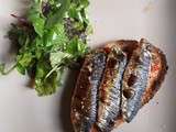Tartine de sardines fraîches