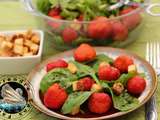 Salade 3 ingrédients épinards, fraises et croûtons chèvre Tipiak