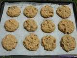 Cookies à l'ancienne aux raisins secs, noix et flocons d'avoine