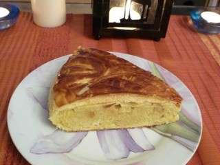 Galette des rois à la frangipane et à la fleur d'oranger