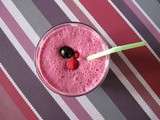 Smoothie gateau aux fruits rouges