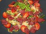 Salade de gésiers de canard, tomates cerise, mélange croquant