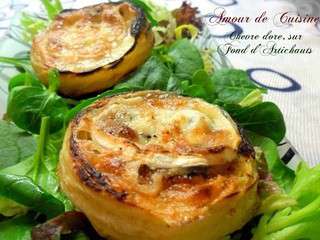 Chèvre doré sur fond d'artichaut