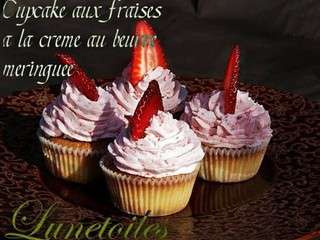 Cupcakes aux fraises a la creme meringuee