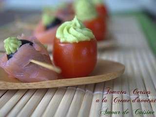 Tapas a la crème d'avocat / tomate cerises farcies