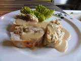 Filet de poulet farçi à la duxelle de champignons et combawa