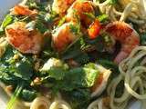 Crevettes et nouilles de Shanghai en bouillon