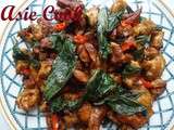 Poulet sauté au basilic thaï