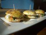 Mini burger Saumon fumé, tzatziki et pousse d'épinard