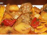 Tajine de kefta aux pommes de terre nouvelles et poivrons