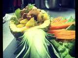 Yam Polamai ✻ Salade thaïe aux crevettes, poulet et fruits frais