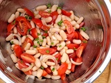 Piyaz, salade turque aux haricots blancs, tomates et échalotes