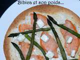 Pizza blanche express au saumon fumé et asperges vertes