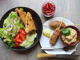 Repas minceur - assiette orientale, gözlemes aux épinards, salade et houmous, grenade fraîche
