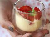 Verrines de crème à la vanille et fraises