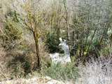 Balade jusqu'à la cascade à Nébias (Aude)