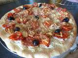 Pizza ricotta, jambon cru, tomate, mozzarelle