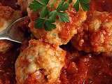 Boulettes de poisson épicées, sauce tomate à la coriandre