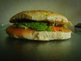 Sandwich Avocat Saumon fumé avec une faluche