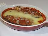 Courgettes confites farcies, gratinées au four à la tomate et à la mozzarella
