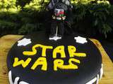 Gâteau Star Wars en pâte à sucre pour l'anniversaire de mon neveu Valentin