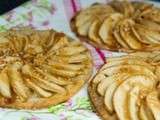 Tartelettes Fines aux Pommes et Caramel au Beurre Salé