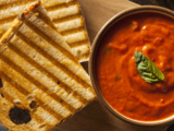 Comment épaissir la soupe aux tomates (8 façons simples)