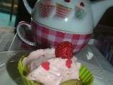 Cupcakes au thé vert matcha et aux framboises