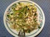 Salade rafraîchissante aux concombres, feta et tournesol