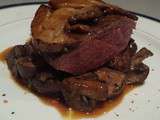 Magret Rossini sur lit de champignons, sauce foie gras